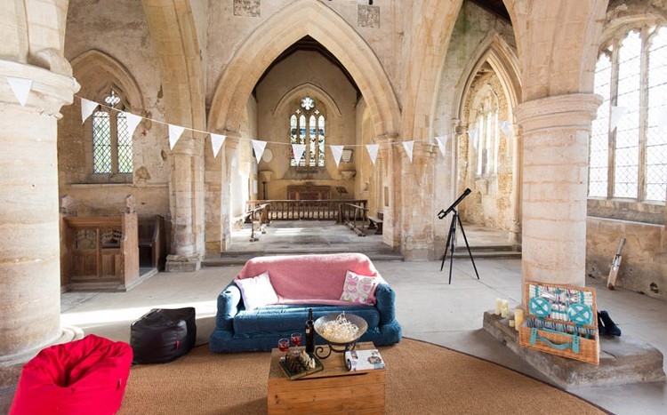 Chiese a cinque stelle