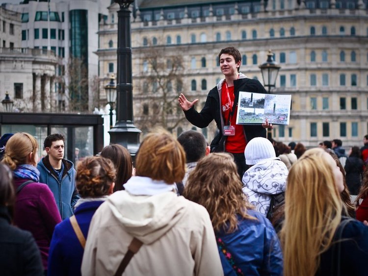 Cómo viajar y que te paguen por ello