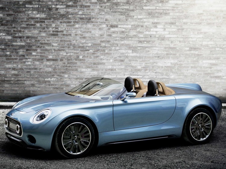 العروض الأولى لمعرض السيارات بباريس