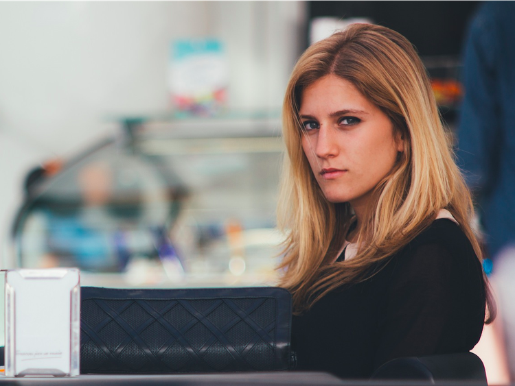 12 comportamenti che vi rendono insopportabili