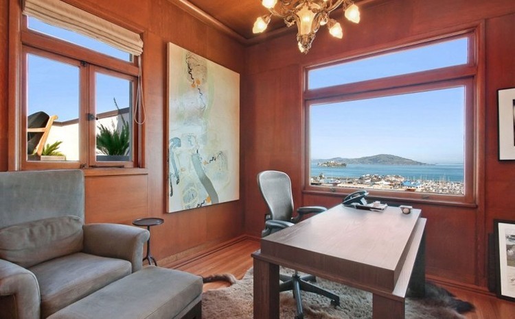 منزل أحلام صاحب سيارة تسلا