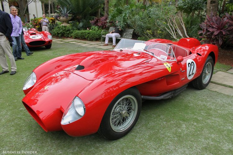 12 تحفة Ferrari