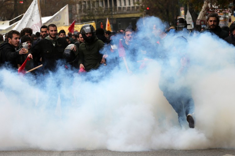 FOTO: proteste in Atene contro la riforma delle pensioni