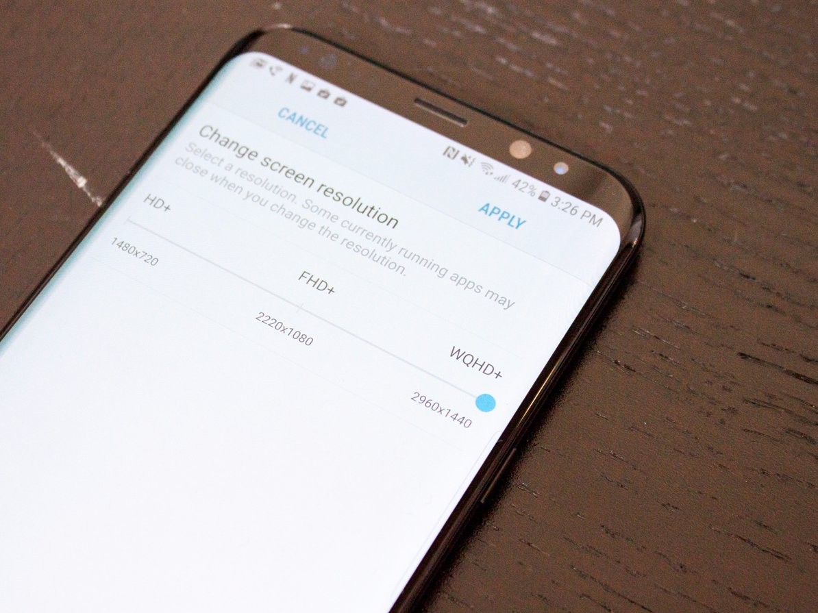 لماذا شاشة Samsung Galaxy S8 أفضل من شاشة iPhone