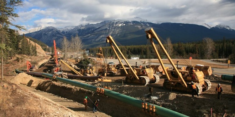 Há bilionários a investir ativamente nestas três ações