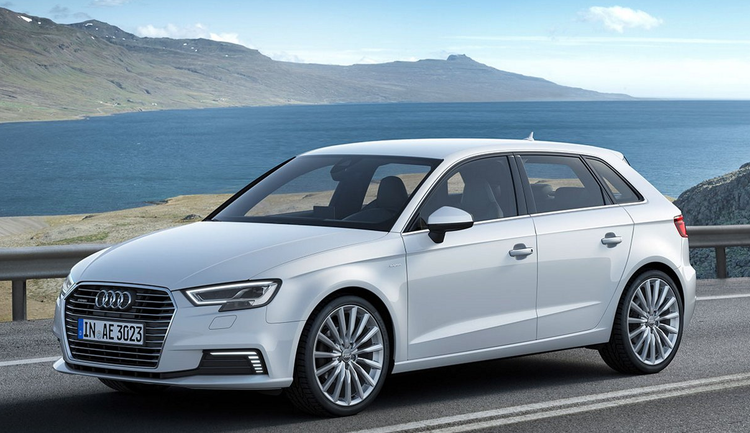 تسلا ضد بورشيه وأودي ومرسيدس.. من الأفضل