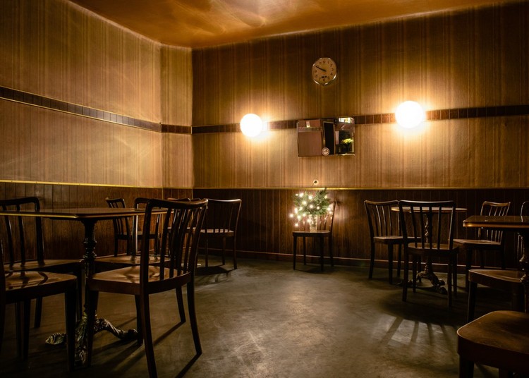  El extraño mundo de los bares más vulgares y dudosos de Viena