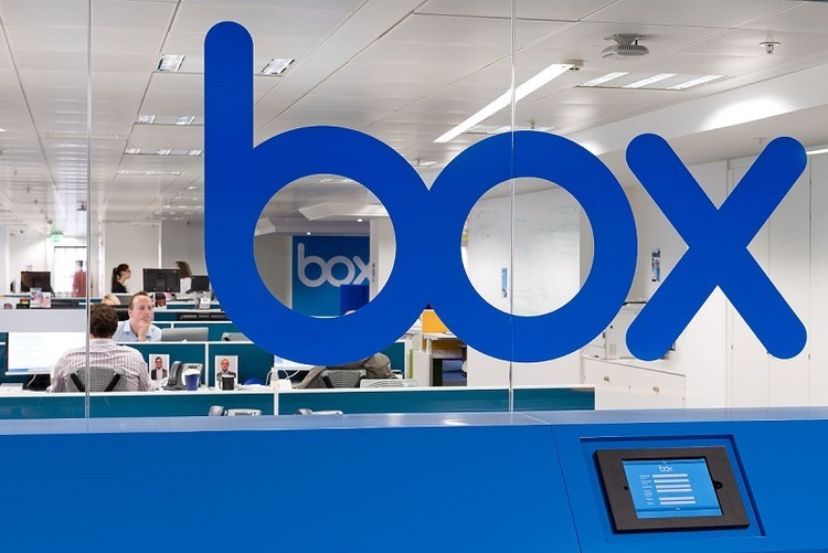  أربع شركات قد تشتريها أبل