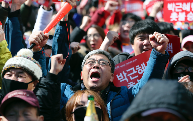 Terrorismo, l'Unione europea chiede aiuto alla Silicon Valley