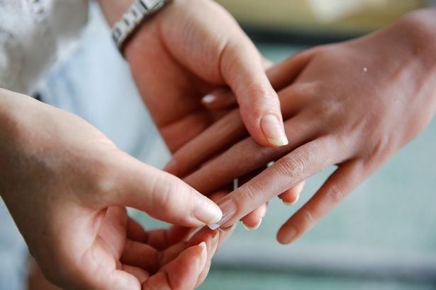 FOTOS: Así es el interior de una fábrica de muñecos sexuales