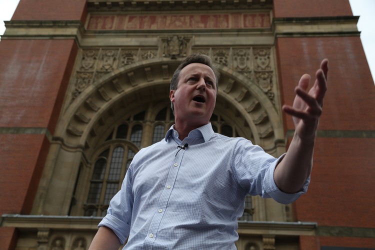 Il Brexit schiaccia i mercati globali e crolla Piazza affari. Cameron si dimette