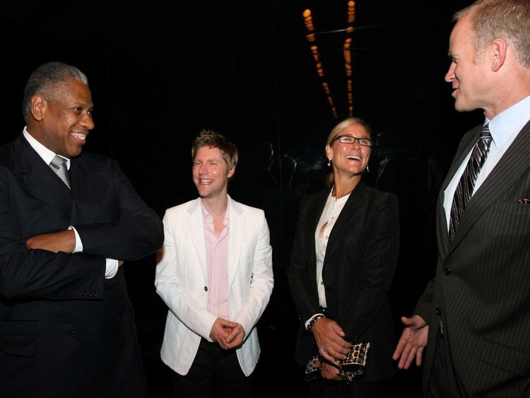 Conheça Angela Ahrendts, a executiva mais bem paga dos EUA