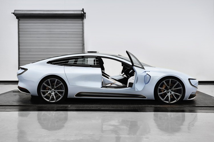 Il miliardario cinese che ha deciso di battere Tesla