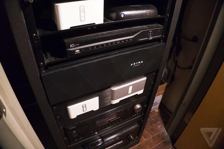 الأفلام الشهيرة في بيتك مقابل 35 ألف دولار فقط