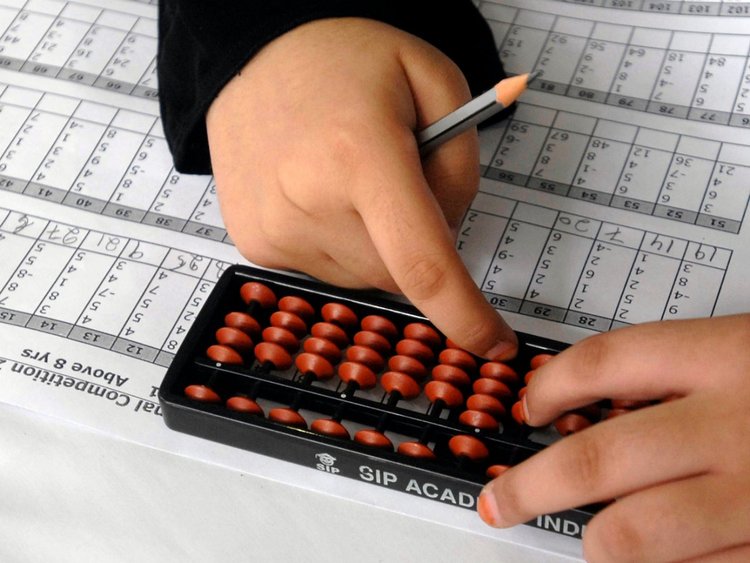 La edad del éxito: ¿Cuándo es mejor aprender idiomas y qué puedes conseguir a los 70?