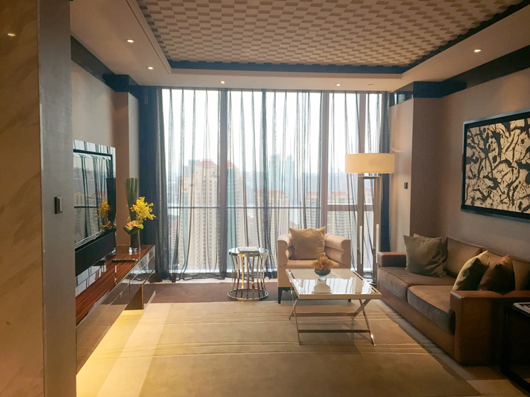 ليلة في أحد أفضل الفنادق في العالم