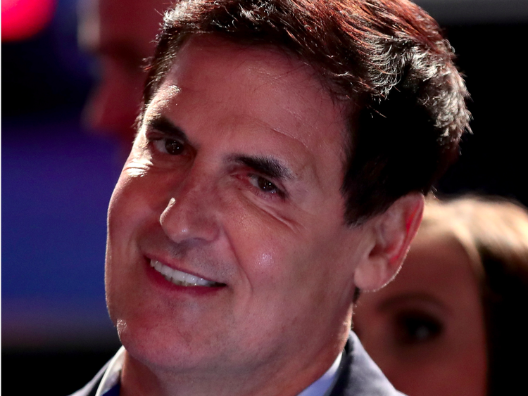 ¿Cómo es el día a día en el trabajo del multimillonario inversor Mark Cuban?