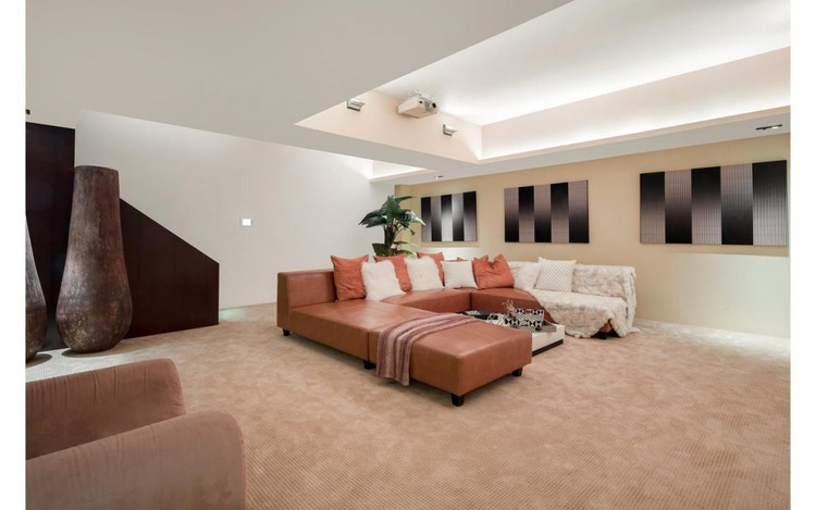 Conheça a casa que ninguém quer comprar