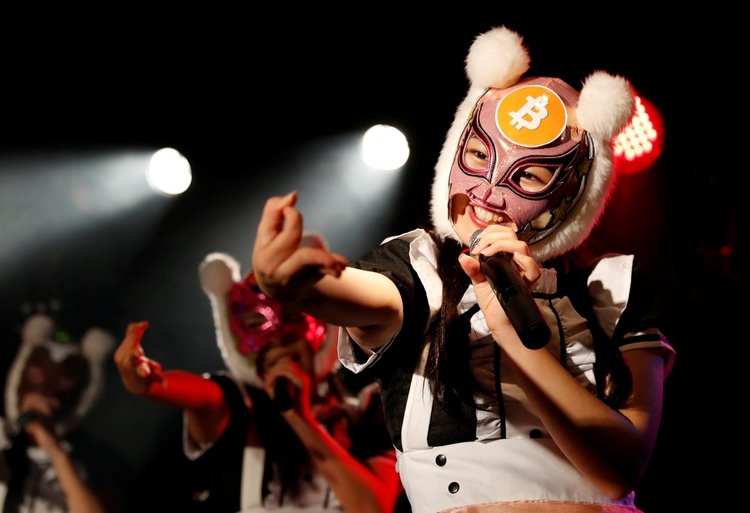 Cómo el bitcoin ha inspirado a un grupo de pop japonés