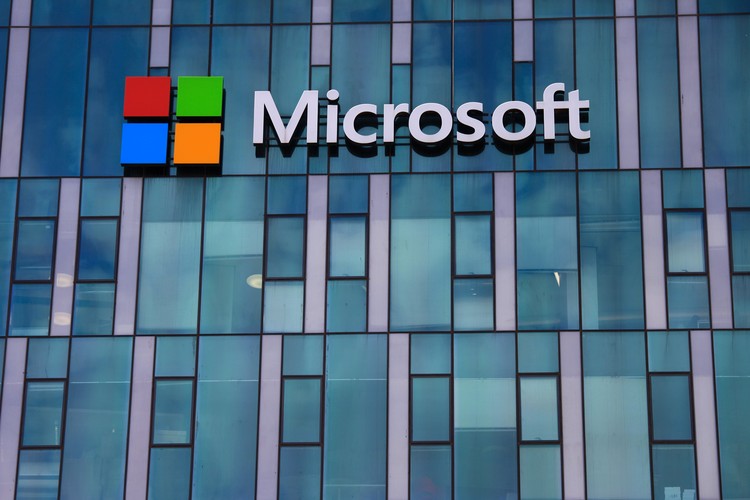 El ser humano ha generado una montaña de plástico del tamaño del Everest