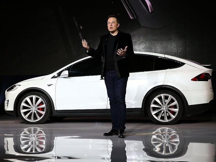 Tesla debería pensar menos en el Model 3