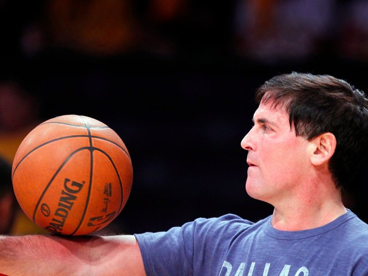 ¿Cómo es el día a día en el trabajo del multimillonario inversor Mark Cuban?