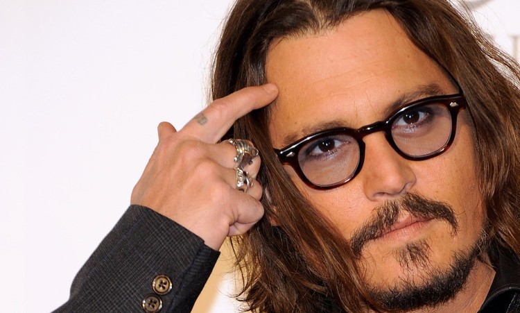 Cómo vivir con 2 millones de dólares al mes: aprenda de Johnny Depp