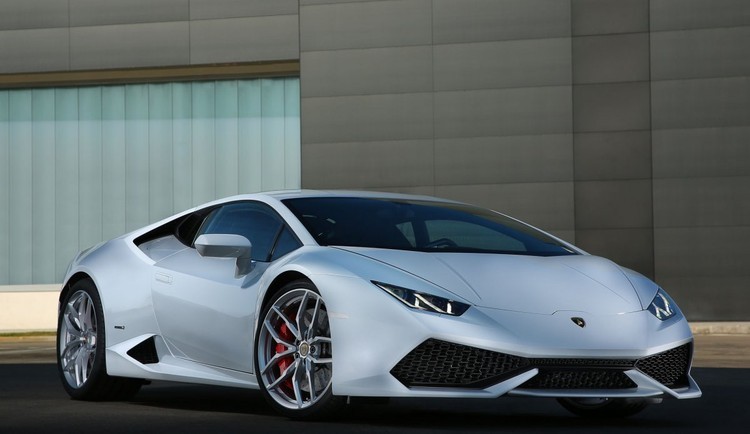 A resposta da McLaren à Ferrari e à Lamborghini: o impressionante 570S