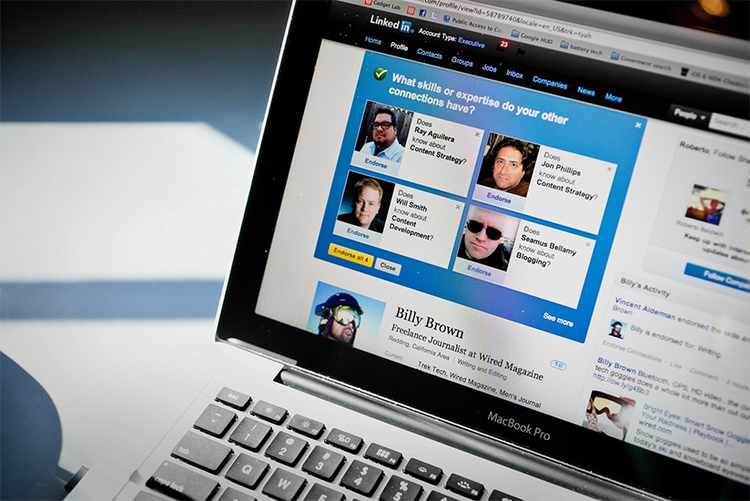 LinkedIn anula las contraseñas de 100 millones de usuarios