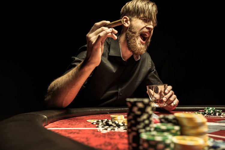 8 insegnamenti preziosi del poker
