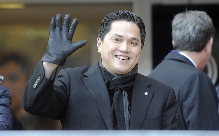 كرة القدم بنمط آسيوي