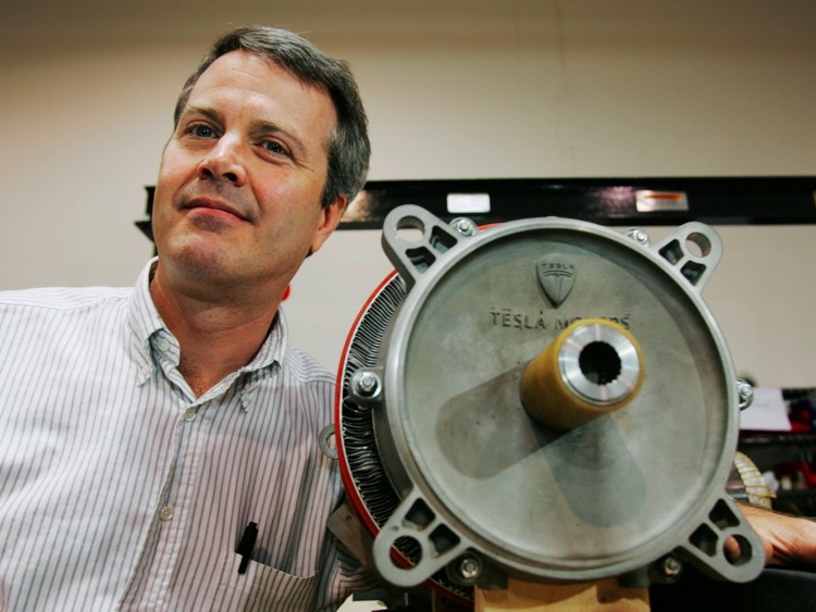 De los coches a la energía solar: la historia de Tesla en fotos