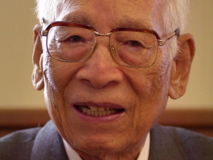 على الرغم من السن: رجال الأعمال المشهورون الذين أصبحوا أثرياء بعد تجاوزهم الثلاثين من عمرهم