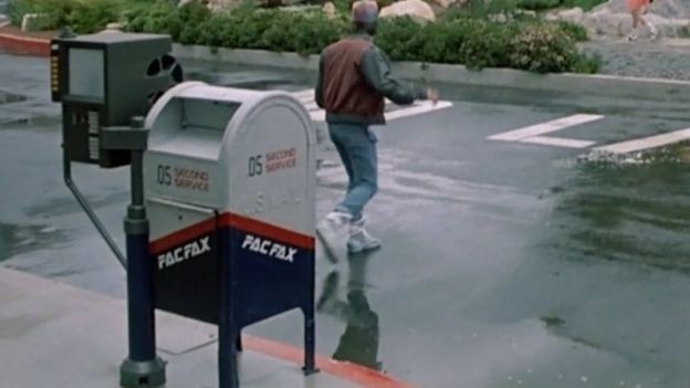 Em que é que o filme “Regresso ao Futuro” acertou e falhou