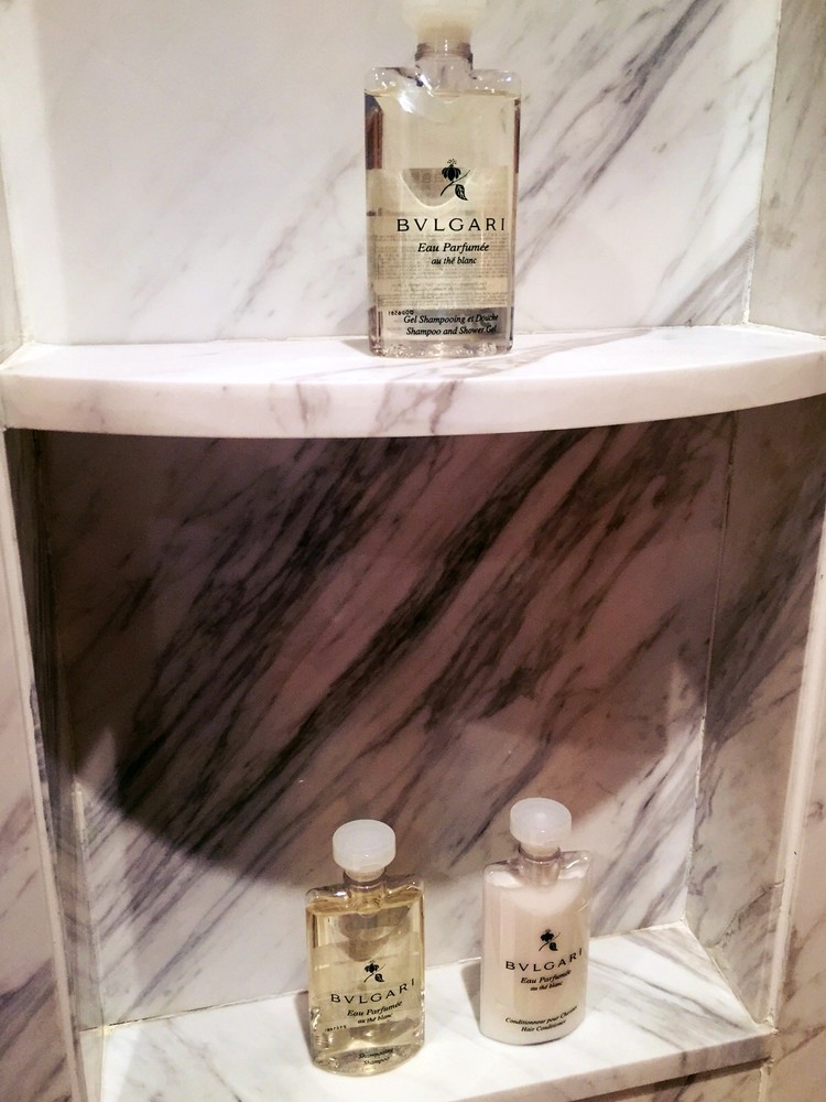 ليلة في أحد أفضل الفنادق في العالم