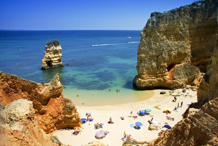 Las 12 mejores playas con poca gente del mundo