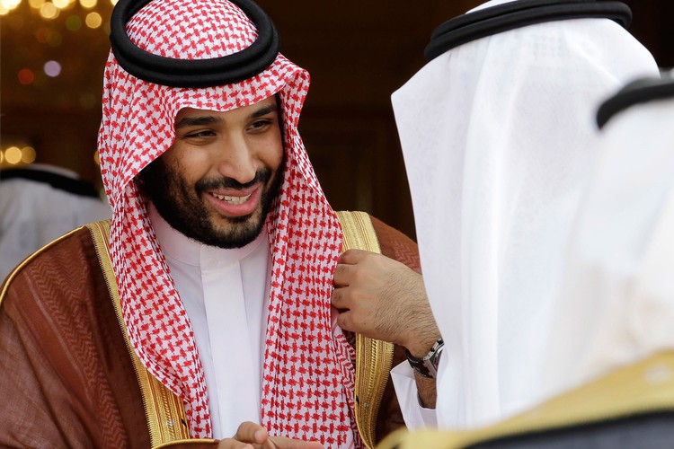 Gli Emirati Arabi si trovano ad affrontare per la prima volta tagli ai sussidi e aumento dei prezzi