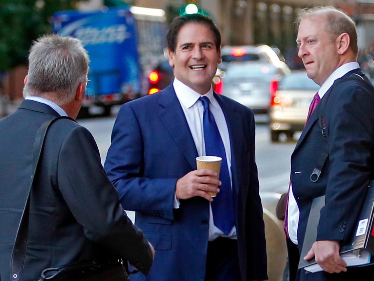 ¿Cómo es el día a día en el trabajo del multimillonario inversor Mark Cuban?