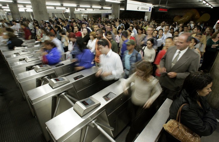  ساعة الذروة في جميع أنحاء العالم