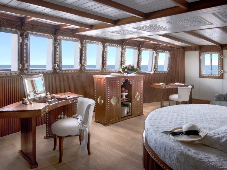 Vendesi ex nave spia sovietica