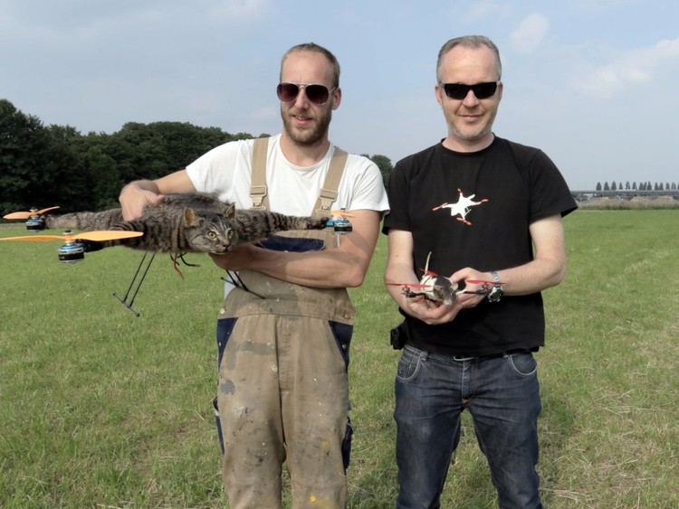 Le creazioni di Bart Jansen, metà animali e metà droni