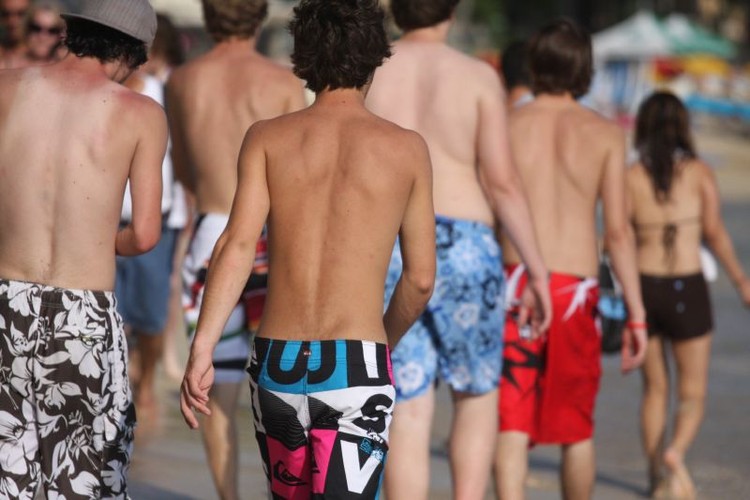 19 Coisas que não devem constar de um roupeiro masculino