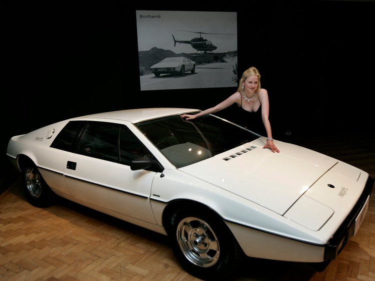 ¿En qué se gastan su dinero Jeff Bezos, Elon Musk y otros multimillonarios?