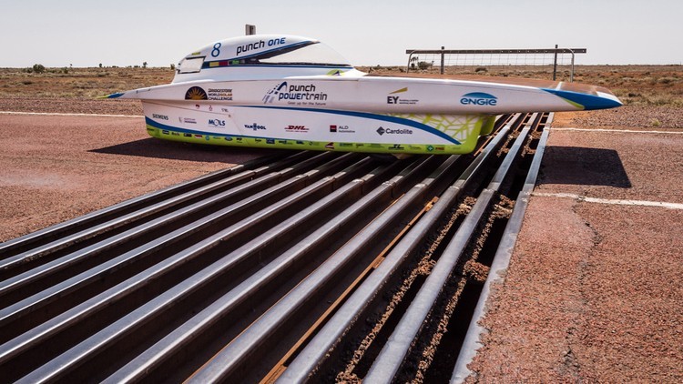 سباقات على الشمس