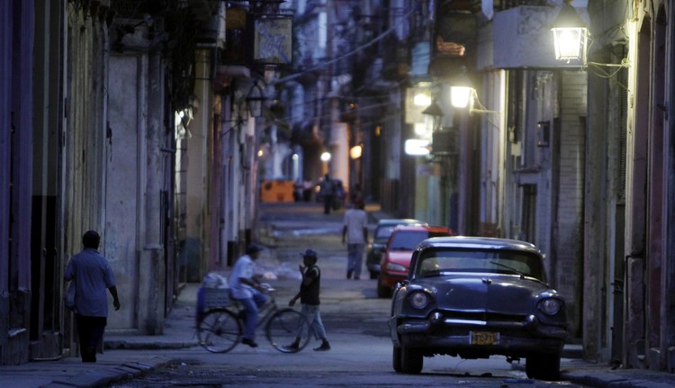 Previsioni economiche infelici e i Cubani temono un ritorno ai tempi bui