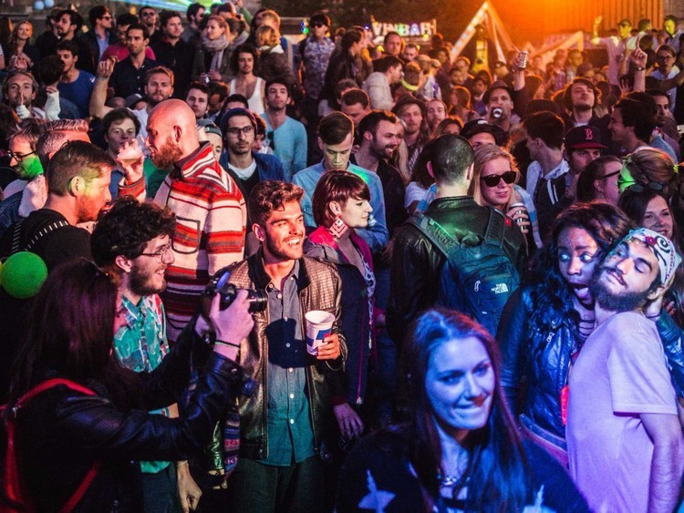 أحلى 25 مكان للحياة الليلية