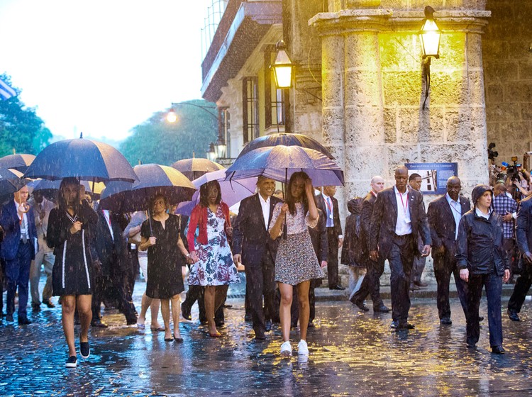 In un incidente d’autobus in Spagna sono morte 13 studentesse Erasmus