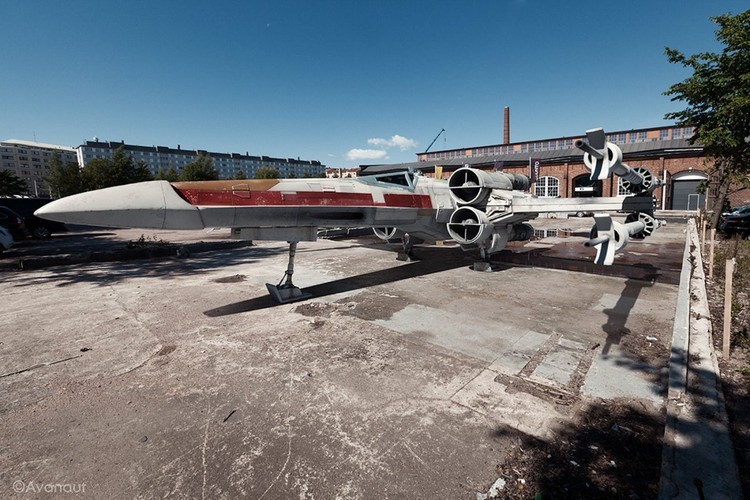 Fotografias das naves de Star Wars a chegar à Terra