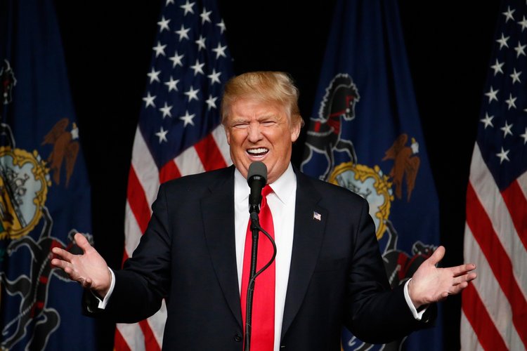 I 10 migliori momenti della conferenza stampa di Trump a New York