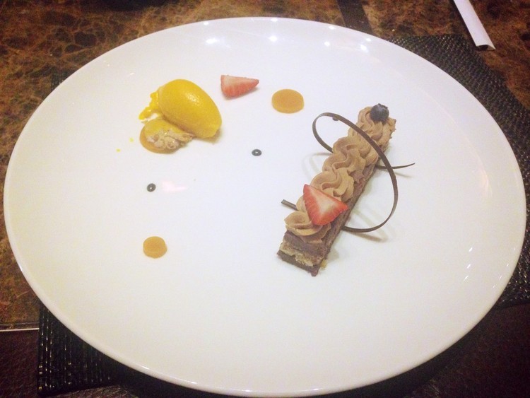 ليلة في أحد أفضل الفنادق في العالم